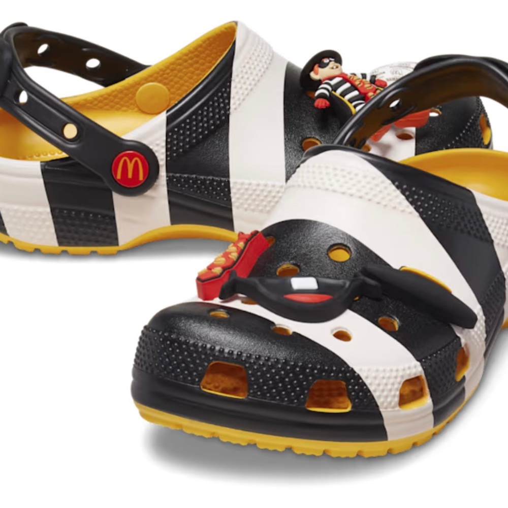 Hamburgular McDonalds Crocs New Men’s size 12 Great Christmas Present 🎄 - Picture 2 of 6